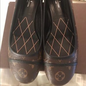 AUTHENTIC LOUIS VUITTON revival ballerina flats